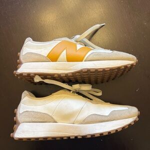 New Balance 327 8.5 women’s. 39.5 Mustard